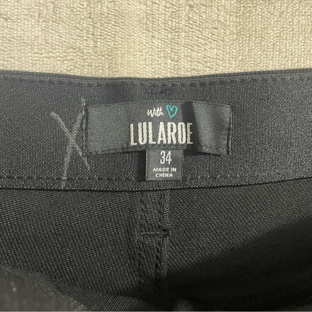LulaRoe Boyfriend Shorts Womens Size 34 Black Denim Cuffed Stretch NWT - Picture 2 of 7